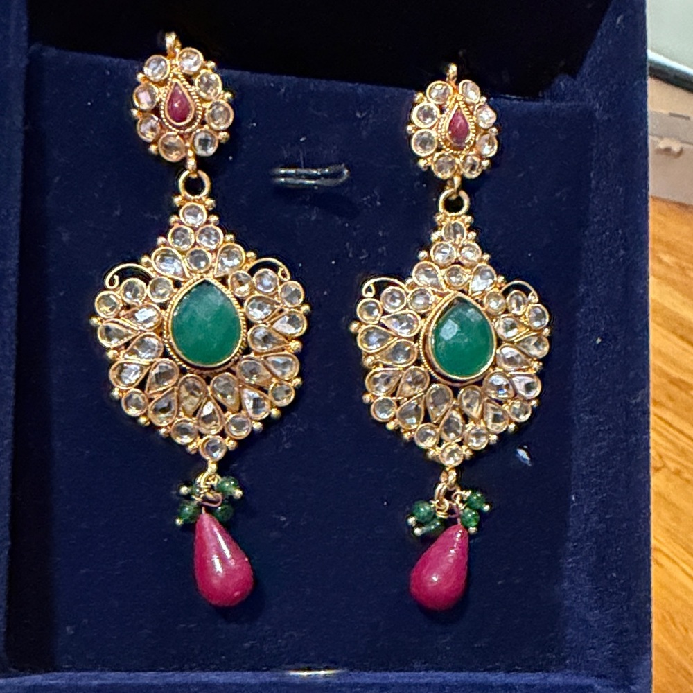 Elegant Gold and Green Earrings